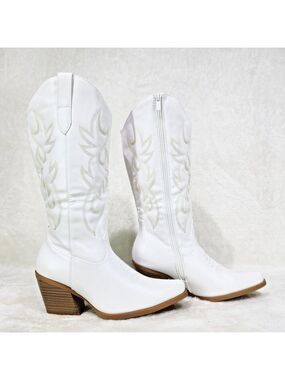 NIB Reba White Embroidered Leatherette Country Western Cowgirl Knee Boots